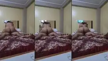 Acha Gadis Kacamata Main Solo Sangat Binal Kasur poster