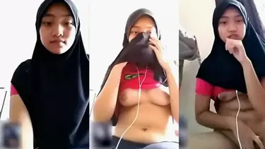 Bokep Jilbab Aisyah ABG Hijab Merah VCS Liar Kost poster
