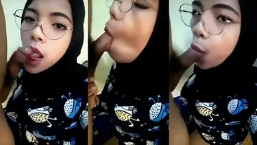 Bokep Jilbab Hijab Kacamata Pintar Bikin Pria Mabuk poster