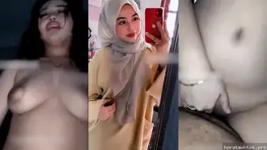 Bokep Jilbab Tiktoker Cantik Nakal Colmek poster