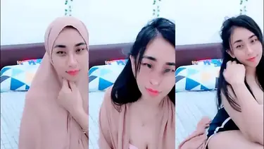 Bokep Live Mbeb Ukhti Nyari Cuan Genit Show Room poster