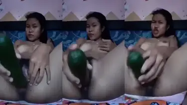 Live Colmek ABG Sange Pakai Timun Gede Becek poster