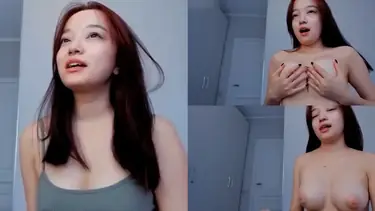 Ngintip Diam Diam Cewek Toket Gede Ganti Baju Kost poster